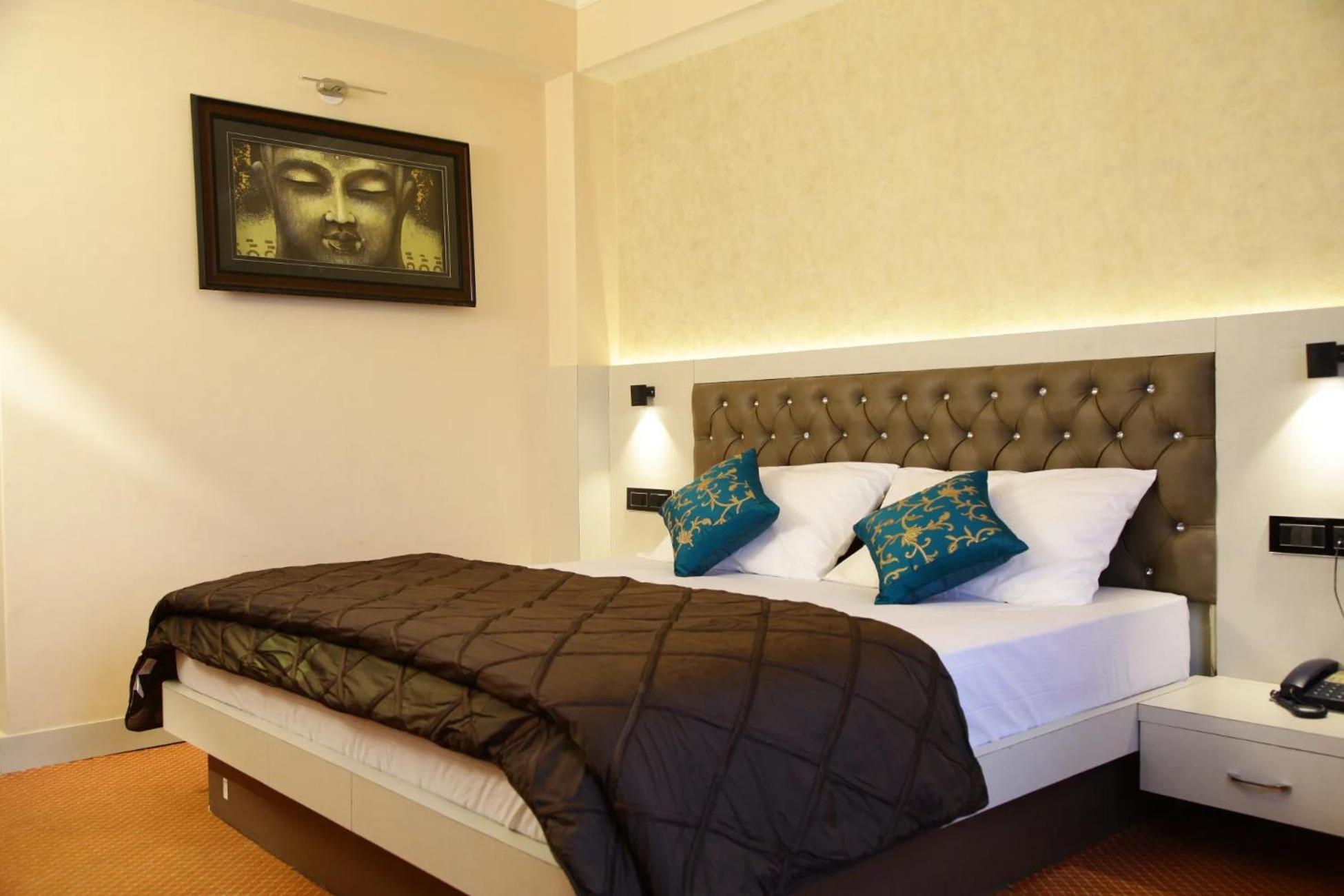 Aangan Regency Hotel ชิมลา ภายนอก รูปภาพ